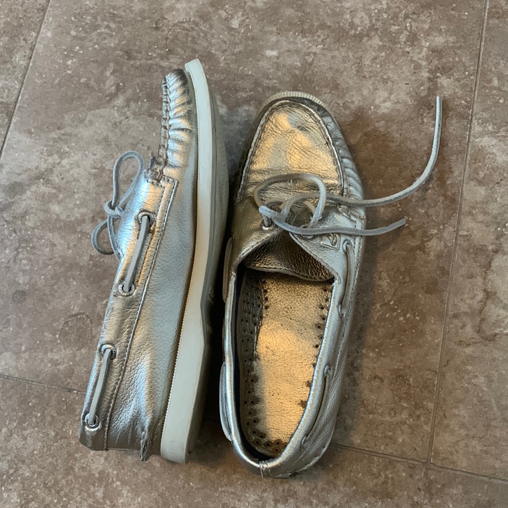6.5M Women’s Metallic Sperry Topsliders